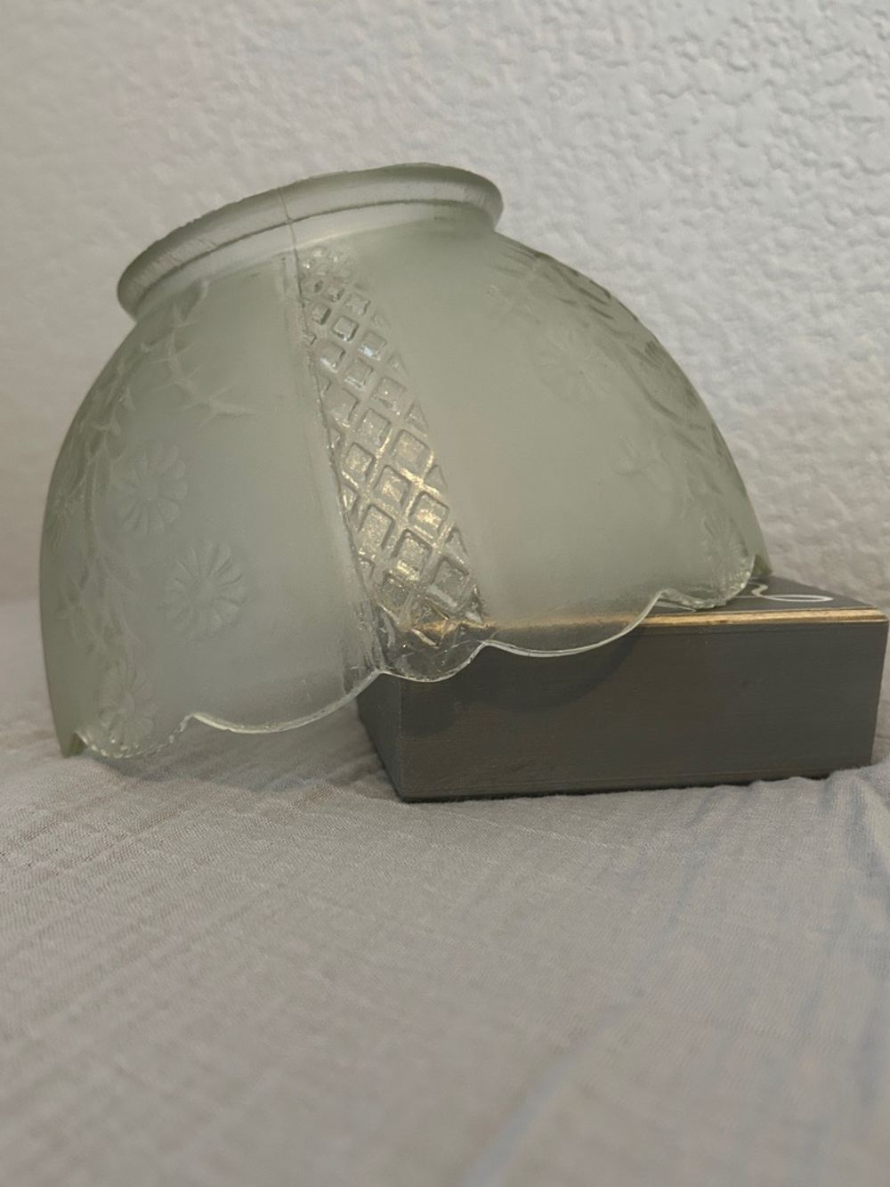 Frosted Glass Floral Lamp Shade - White -